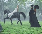hanged-maids-tale-006.jpg