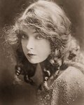Lillian Gish (1925).jpg